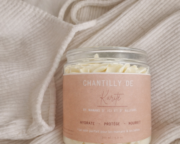 Soin corps naturel chantilly de karité pour vergetures et massage bébé.
